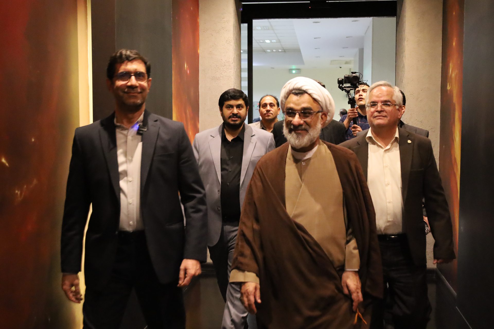 بازدید دبیر شورای عالی انقلاب اسلامی از پارک علم و فناوری دانشگاه صنعتی امیرکبیر