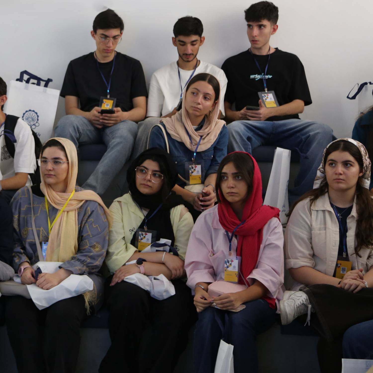 دانش‌آموزان مدارس هیئت امنایی خلیفه‌گری ارامنه مهمان پارک علم و فناوری دانشگاه صنعتی امیرکبیر شدند