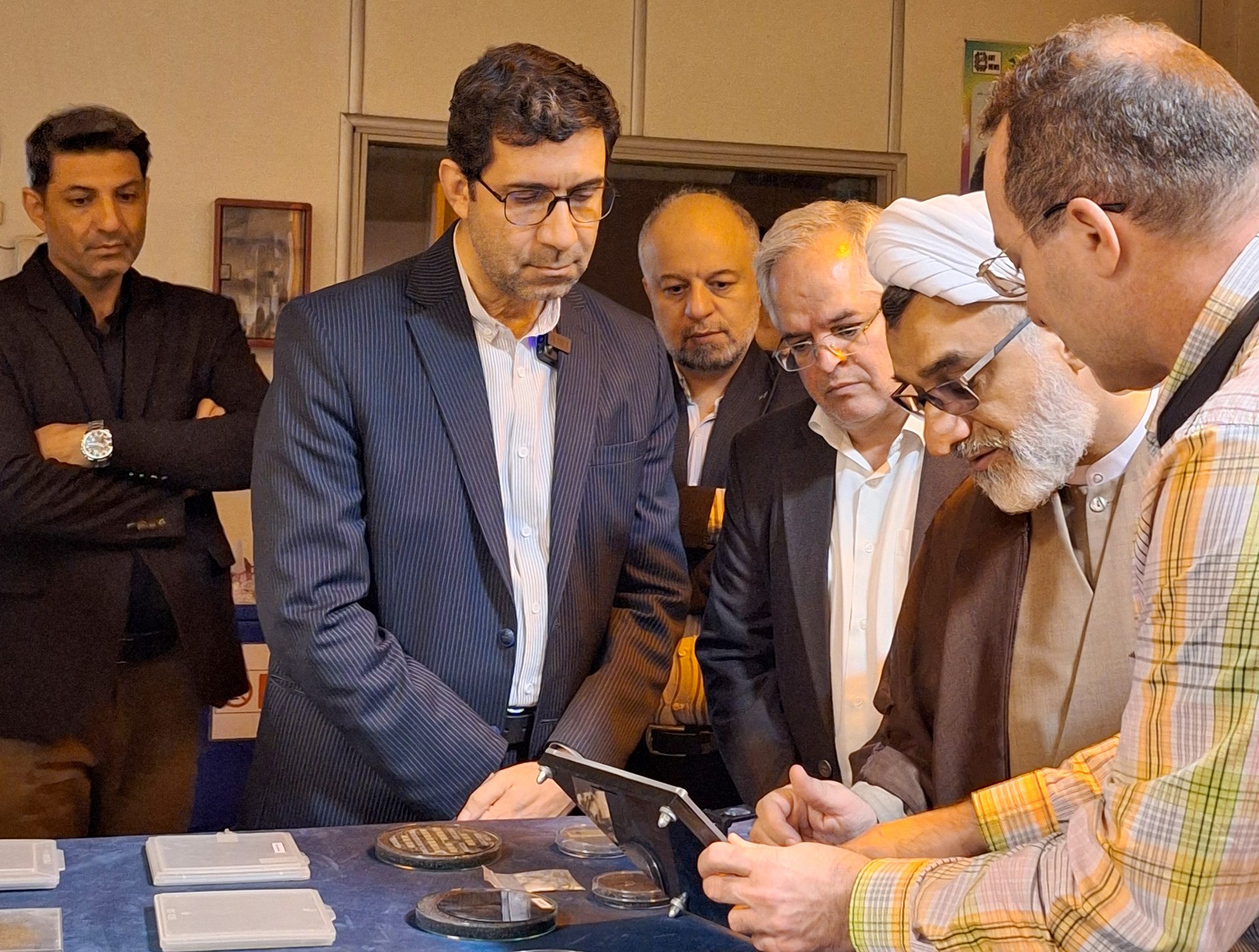 بازدید دبیر شورای عالی انقلاب اسلامی از پارک علم و فناوری دانشگاه صنعتی امیرکبیر