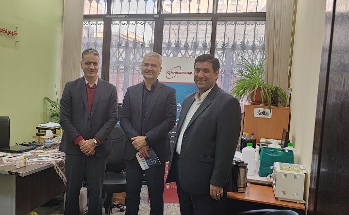 بازدید مشاور مهندسی ایران خودرو از پارک علم و فن آوری دانشگاه صنعتی امیر کبیر