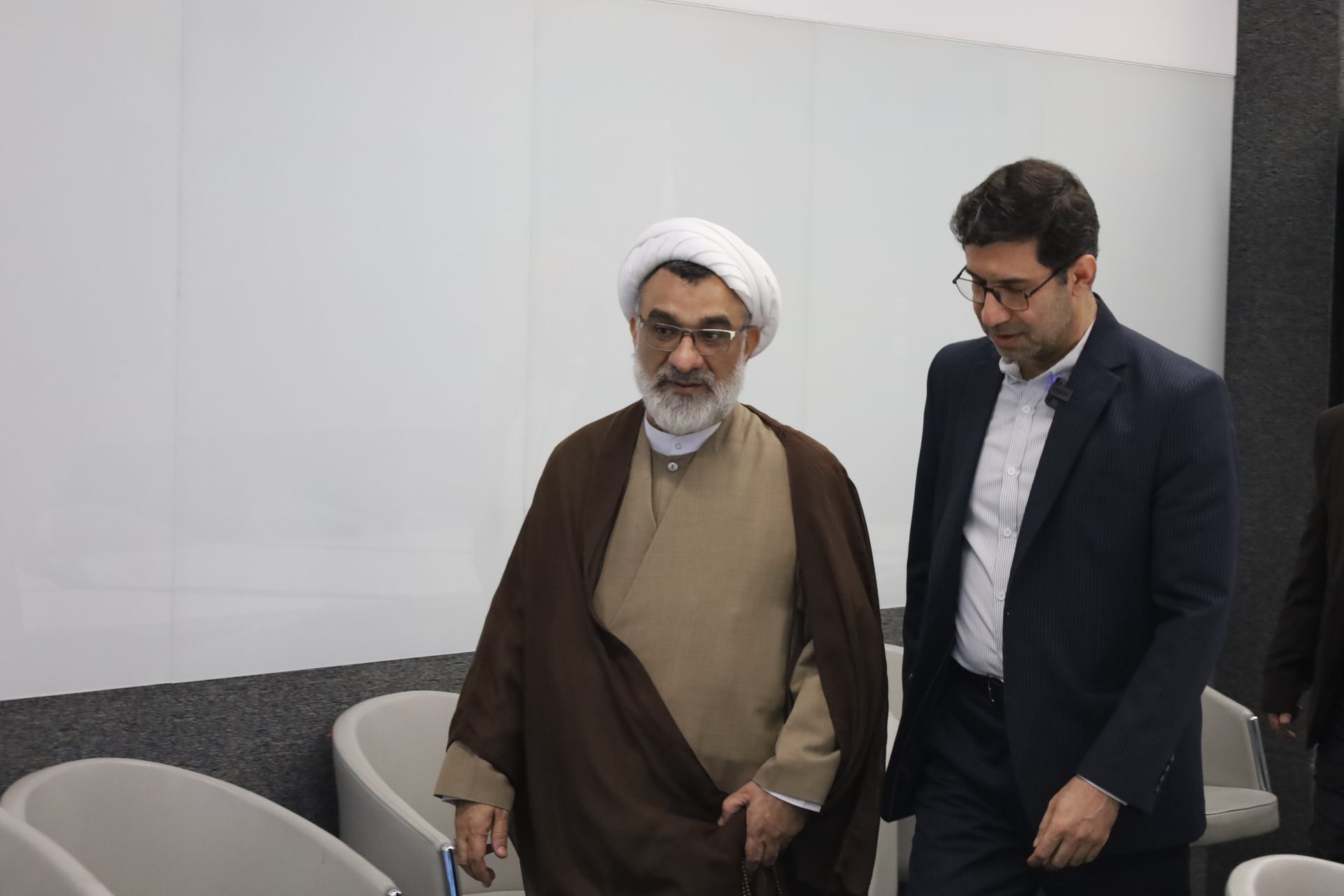 بازدید دبیر شورای عالی انقلاب اسلامی از پارک علم و فناوری دانشگاه صنعتی امیرکبیر