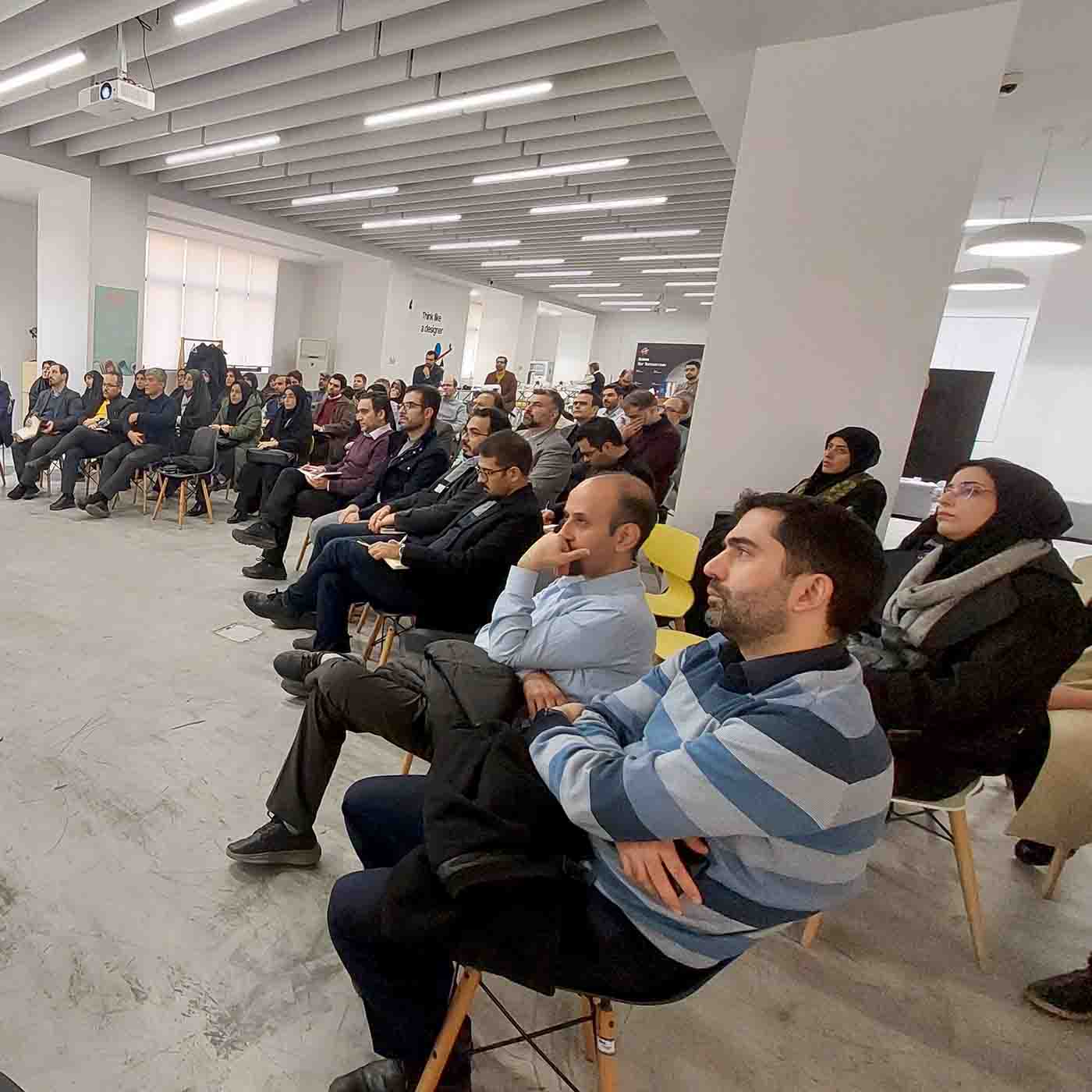 هم‌اندیشی اعضای اساتیدجوان در مسیر ثروت‌آفرینی از توسعه فناوری