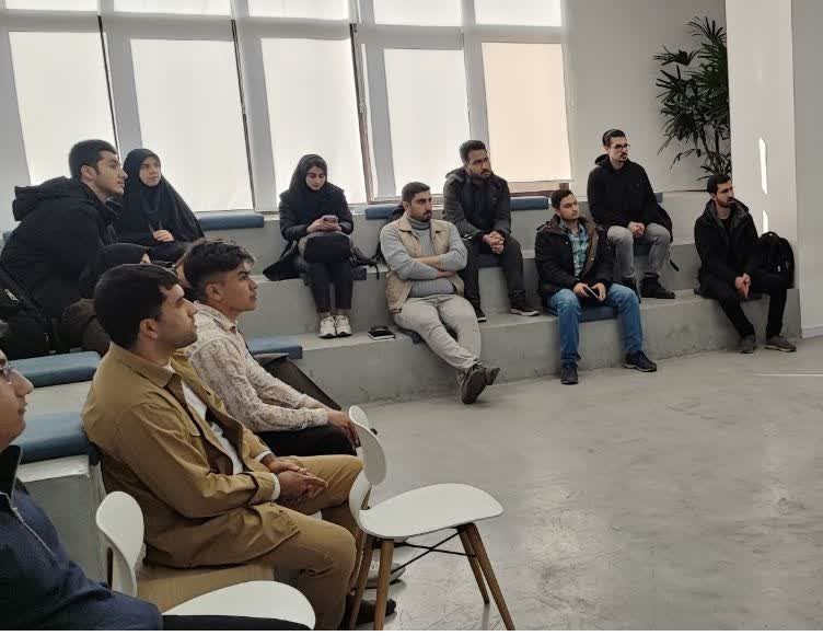 بازدید اساتید و دانشجویان دانشگاه صنعتی امیر کبیر از پارک علم و فناوری